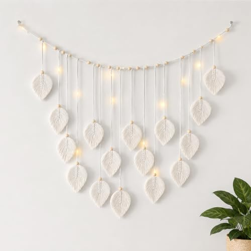 IHONYI Boho Deko - Tapiz de macramé en blanco, tapiz chic con flecos, guirnalda de flecos con 3 m de cadena de luces LED, guirnalda tejida a mano, decoración de pared para salón, balcón, caravana