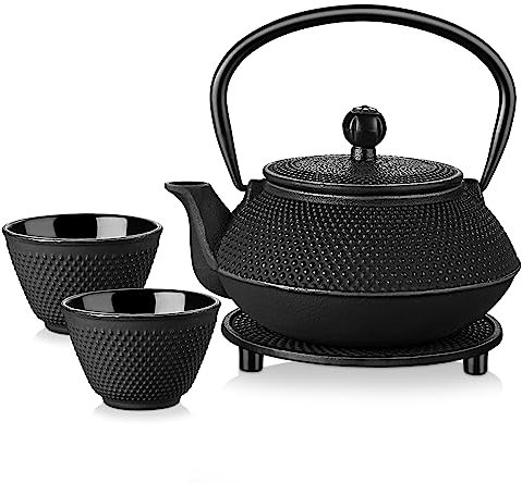 Velaze - Teteras de hierro fundido y taza de hierro con infusor, tetera de inducción esmaltada negra de 700 ml, juego de teapot de hierro tradicional con cesta de acero inoxidable, bandeja de hierro