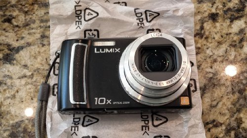 Panasonic Lumix DMC-TZ5 Compact Digital Camera 9.0 Megapixel 10x Optical Zoom 7.6 cm 3 Inch Display Image Stabiliser Black (Renewed)
