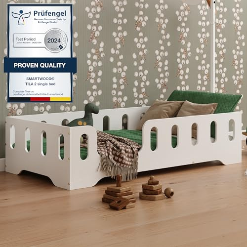 smartwood Golvsäng 70x140 cm med Fallskydd, av Furuträ, Vit, TILA 2L | Montessori säng för barn, ribbotten upp till 230 kg, FSC-certifierad, rundade kanter, enkel montering, från 3 år