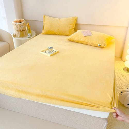 KnSam 180x200cm Betttuch mit 2er Kissenbezüge Set rutschfest, Spannbettlaken Einfarbig Textilien Klassische, Samt Tagesdecken Gelb für alle Jahreszeiten