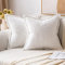 MIULEE 2er Set Kordsamt Kissenbezüge Samtkissen Weich Dekokissen Dekorativ Kissenbezug Modern Kissenhülle Sofakissen Zierkissen Couchkissen für Wohnzimmer Schlafzimmer Weiß 50x50 cm