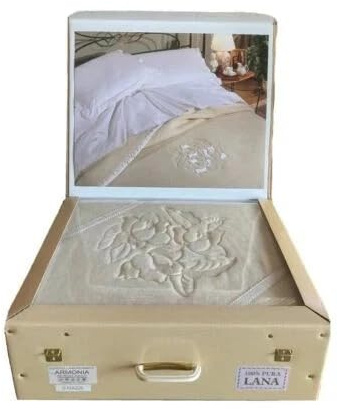 Italia Magazzini Coperta 100% Pura Lana Vergine Armonia Matrimoniale Elegante Made In Italy Beige, 220x255 cm, Lavabile in Lavatrice, Invernale, Stile Moderno, Floreale, Tinta Unita