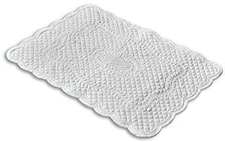 Loberon Badematte Meggie, klassisch Elegantes Design, mit attraktiver Bogenkante, großzügig wattiert, Badezimmerteppich, Badtextilien, Badvorleger, Baumwolle, Polyester, weiß