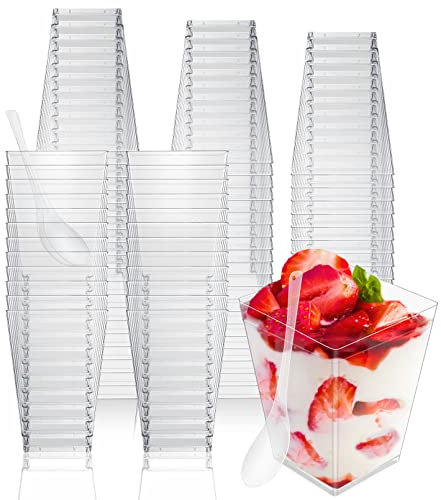 Kinmsito 100 Stück Dessertbecher mit Löffeln,5oz/150ml Klare Wiederverwendbar Desserttassen,DIY Dessertschalen Set,Mini Desserttasse Dessertbecher,Quadratische Dessertbecher für Mousse Pudding Party