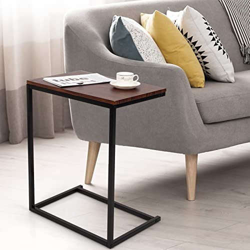 GIANTEX Beistelltisch C-Form, Laptoptisch aus Holz & Metall, Kaffeetisch im Industrie-Design, Sofatisch Notebooktisch Pflegetisch Ablagetisch für Wohnzimmer, Schlafzimmer, Büro, 55x35x65 cm (Braun)