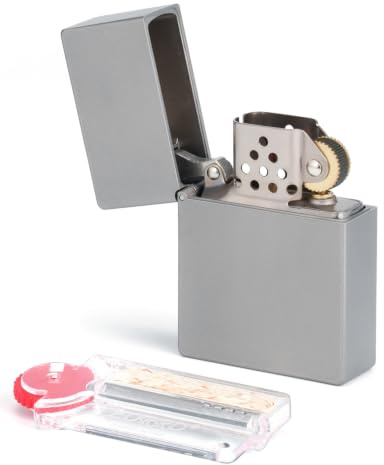 Zorro Reines Titan Feuerzeug - Festes Titan Gehäuse & Einlage, Winddicht Nachfüllbar Benzin & Kerosin Lighter für Camping & Geschenke (Brennstoff Nicht enthalten)