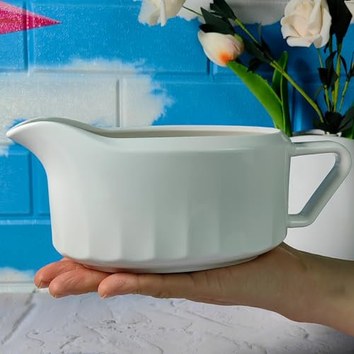 Large White Ceramic Gravy Boat, 710ml Capacity, Farmhouse Style Serving Dish