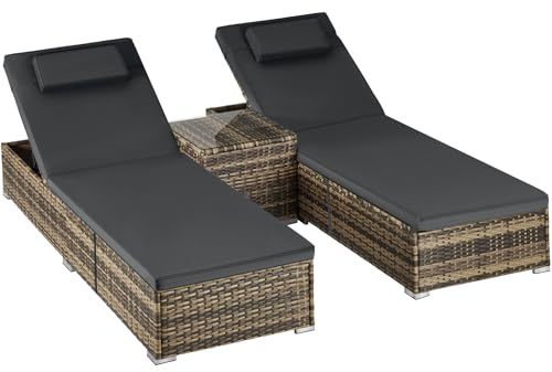 tectake® Set 2 x Lettino Prendisole in Polyrattan 62x196x36cm, 2x Sdraio da Giardino, Tavolo in Vetro, Sdraio Prendisole, Schienale Regolabile, Cuscini, Ideale Giardino e Piscina - Naturale