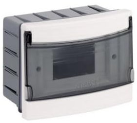 Caja de distribución empotrada para 4 elementos, con conexiones seguras, ideal para instalaciones eléctricas y optimización de espacio.