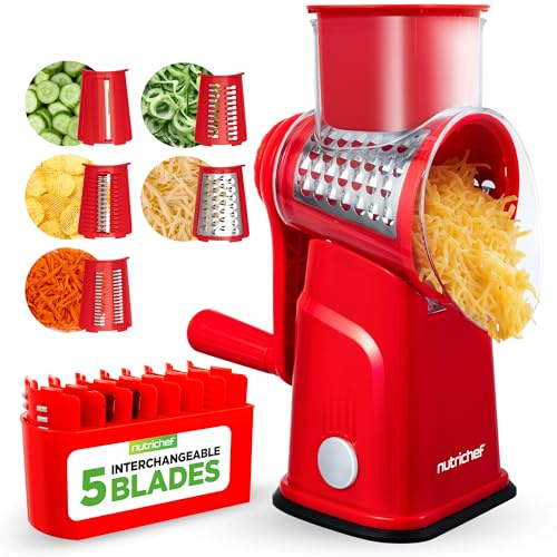 NutriChef Mandolina per Verdure 5 in 1 e Grattugia Formaggio per Cucina, Affetta Verdure con 5 Lame Intercambiabili, Manovella, Base a Ventosa e Contenitore, Accessori Cucina, Rosso
