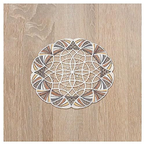 DSD Design-Studio Drechsler Deckchen Joline aus Echter Plauener Spitze Moderne Tischdecke in beige-braun mit geometrischem Muster Untersetzer 18 cm Durchmesser rund