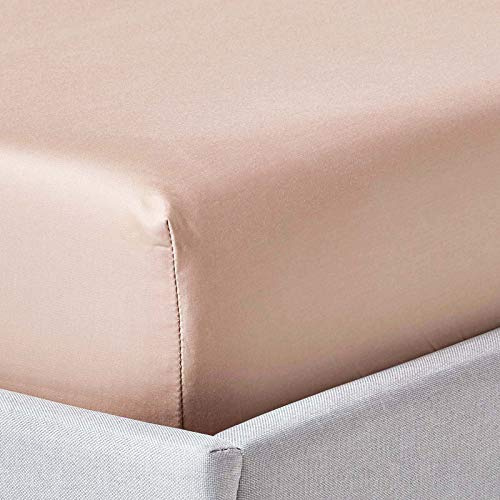 HOMESCAPES Extra hohes Luxus Spannbettlaken 180x200 cm beige, Satin-Spannbetttuch, 100% ägyptische Baumwolle, Bettlaken mit Gummizug Fadendichte 1000