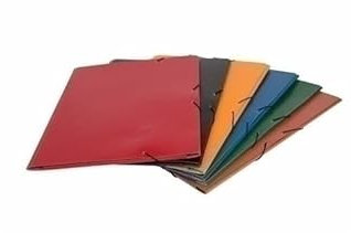 Mappe mit Mariola-Zeichnung aus Gummi und Schlüsselbändern, A3, Schwarz