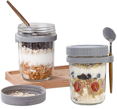 Jogoico Overnight Oats Jars, 2Pcs Bocaux à Avoine Mason Jars en Verre avec Couvercle et Cuillère, Bol Muesli a Emporter en Verre avec Marque de Mesure pour Yaourt Lait Céréales Fruits (Gris, 350 ml)