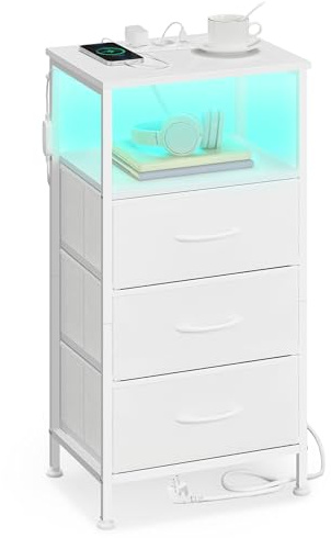 SONGMICS BELLAH Collezione - Comodino con Stazione di Ricarica, Tavolino con LED Regolabile Controllato da APP, 1 Ripiano Aperto e 3 Cassetti, Camera da Letto, Bianco Nuvola e Bianco Neve LGS303WH03
