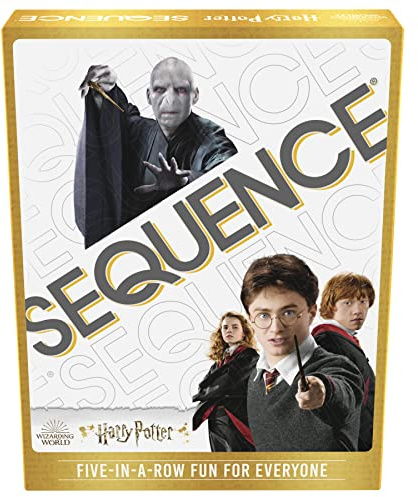 Goliath - SEQUENCE Harry Potter - Gioco da Tavolo e Carte per Bambini da 7 Anni - Strategia per Famiglie - Allinea 5 Pedine per Creare la Sequenza - 2 a 12 Giocatori - Idea Regalo Fan Harry Potter