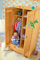 BioKinder Kinderkleiderschrank Kleiderschrank Luca 2-türiger Schrank mit Schublade aus zertifizierten Massivholz Erle H 165 cm x L 80 x T 60 cm