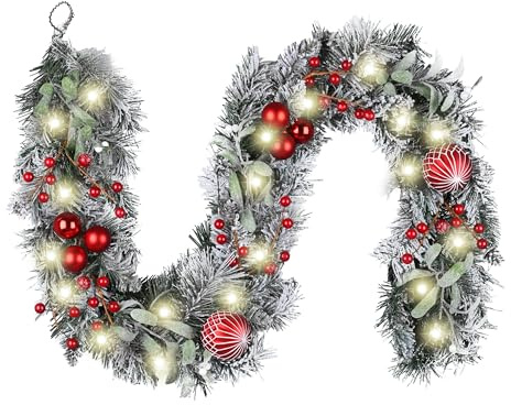 Valery Madelyn Weihnachtsgirlande 152cm mit 20 LED Beleuchtet batteriebetrieben Tannengirlande aus PVC mit Timerfunktion Weihnahctskugeln Girlande für Weihnachtsdeko Grün Rot