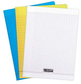 Calligraphe 182390AMZC Lot de 3 Cahiers Agrafés (une Marque de Clairefontaine) - 24x32 cm - 140 Pages Grands Carreaux - Papier Blanc 90 g - Couvertures Polypro Assorties (Bleu, Jaune et Incolore)