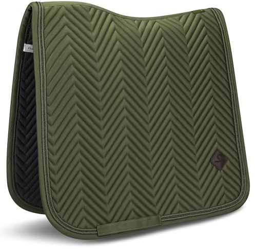 Equimour Dressurschabracke Classic Sage – Satin Schabracke für Pferde, anatomisch, atmungsaktiv mit Bamboo Lining & Glitzerborde, veganes Leder-Patch, edles Reitzubehör für Dressur