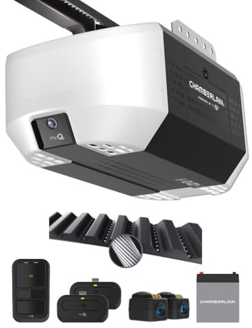 Chamberlain Belt Drive myQ Garage Door Opener, 3/4HP w/Fixed Camera