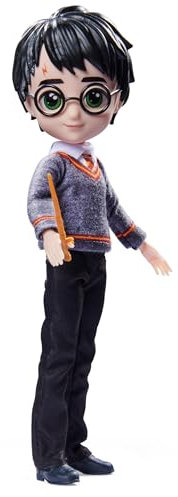 HARRY POTTER-WIZARDING WORLD - MUÑECO HARRY POTTER 20 CM - Figura Harry Potter Articulada con Varita y Uniforme Hogwarts - 6061836 - Juguetes Niños 5 Años +