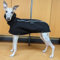 EDEL&SCHNELL Hunderegenjacke reflektierend, Hunderegenmantel aus robustem Softshell, Regenjacke für Hunde Größe 60-65, Schwarz mit langem Kragen und Leinenausschnitt