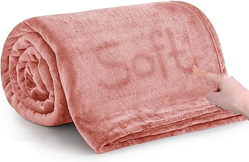 MOONLIGHT20015 Fleece Blanket Throws for Sofas Single - 400 GSM Fluffy Pink Blankets for Bed Couch and Travel - Silk Touch Warm Soft Cosy Throw for Adults Kids Fit All Season, 130x150 cm