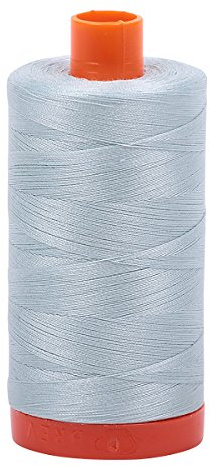 Aurifil Mako bomullstråd solid 50 W 1422 yds ljusgrå blå