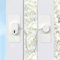 BECOMTO 2 Pcs Securite Fenetre Enfant,Securite Placard Enfant avec 2 Clés,Protection Bloque Fenetre Enfant avec Adhésif Puissant ou Fixation par Vis pour Frigo,Réfrigérateur,Tiroir,Armoire - Blanc