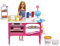 Barbie Cosa de Dos Malibú con pastelería Muñeca Rubia con Set de Juego, Accesorios de repostería y plastilina, Juguete de Regalo +3 años (Mattel HJY19)