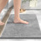 HITSLAM Chenille Badezimmerteppich, 40x60cm Badematte rutschfest, Super Saugfähige Badematten & Badteppiche, Badteppich Waschbar, Badezimmermatte für Dusche und Badewanne, Hellgrau