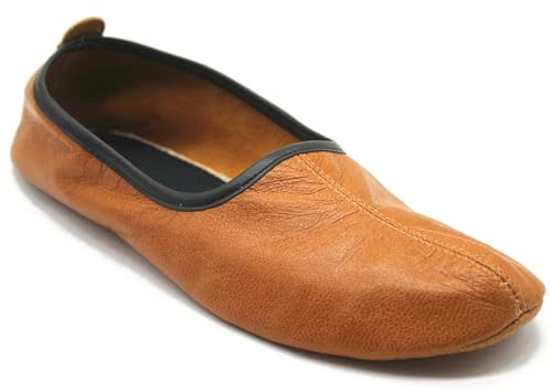Akdam Pantofole da uomo in pelle anticata marrone chiaro tradizionale Babouche scarpe da casa a piedi nudi mocassino, Marrone chiaro antico, 44.5 EU