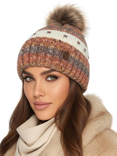 Baesics Wintermütze Orange Bunt Damen Herren – Gefütterte Bommelmütze mit Kunstfell Pompon, Strickmütze Beanie Stil, Made in EU, One Size, Warm & Elastisch mit Fleecefutter