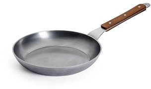 Woll – Carbon Steel Flachpfanne Ø 24 cm, 5 cm hoch – Karbonstahlpfanne PFAS-frei – natürlicher Antihafteffekt nach Einbrennen – Induktionspfanne – Bratpfanne mit Holzgriff, langlebig