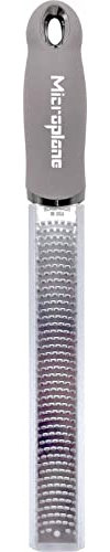 Microplane Grattugia Zester Grigio Ideale per Agrumi, Formaggio a Pasta Dura, Zenzero, Cioccolato e Noce Moscata con Lama Fine - Made in USA