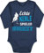 Baby Body langarm Mädchen Junge - Sport & Bewegung - Echte Kerle spielen Hockey - 6/12 Monate - Navy Blau - 25. geburtstag eishockey strampler bodys babykleidung ausgefallene fun boddie