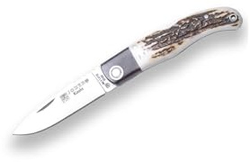 joker Coltello tascabile da caccia lombo dentato, corna di cervo, ghiera granadillo e lama 8 cm, 90 gr, NC125 Multiuso per la Pesca, l'Escursionismo, Il Campeggio
