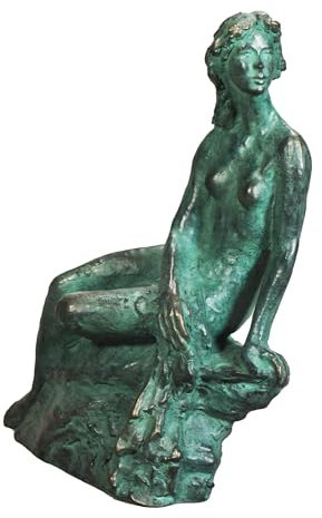 Scultura in stile classico, figura di donna nuda seduta, patina in bronzo ossidato verde