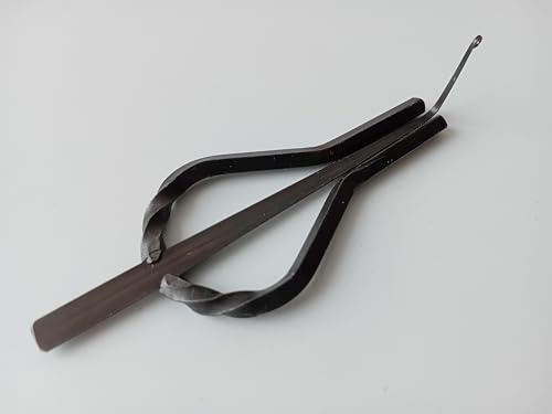 Jaw Harp – Boar, black, twisted, with tail. Beginner-Grade, 85 mm (3,3 inch). Bass tone.