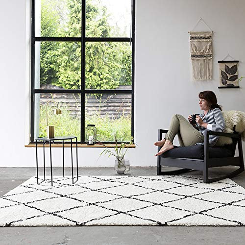 FRAAI | Home & Living Teppich Hochflor - Grand Lines Creme Schwarz 140x200cm - Kariert, Gestreift, Shaggy - Modern, Skandinavisch - Wohnzimmer, Esszimmer, Schlafzimmer - Fellteppich - Rug