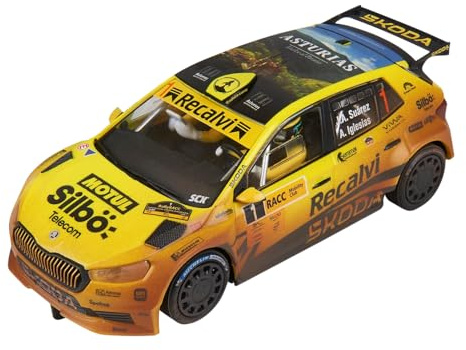 SCALEXTRIC - Veicolo da corsa Classic - Slot Car - Scala 1:32 (Skoda Fabia WRC2 - Razzo Suarez Mud Effect)