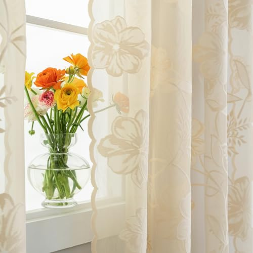 Treatmentex Spitze Vorhang Jacquard Gardinen mit Ösen Schwarze 3D Blumenmuster Halbtransparente Vorhänge Vintage Romantisch Dekoschal Ösenvorhänge für Wohnzimmer, Beige, 2 Stücke, 140×245CM(B×H)