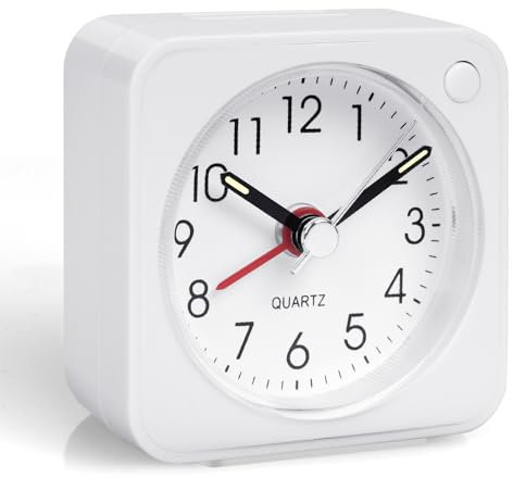 Vicloon Analoger Mini Wecker, Analog Wecker mit Nachtlicht, Schlummerfunktion,geräuschlos,Tragbarer Wecker für Schlafzimmer Wohnbereich Büro Reisen - Weiß