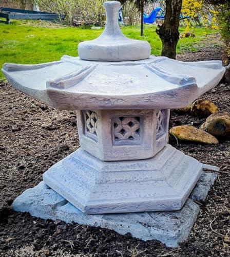 Casa Padrino Lámpara de Jardín de Estilo Japonés Pagoda Gris 50 x 50 x A. 47 cm - Lámpara de Jardín y Terraza - Farol de Jardín Resistente a la Intemperie - Iluminación de Jardín