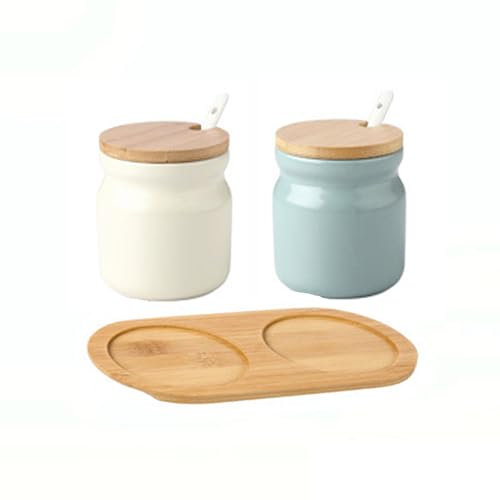 MIATTCLD Keramik Gewürzgläser 2er Set, Gewürzbehälter Zuckerdose mit Bambus Deckel Löffel und Tablett, 300 ML Gewürzdose Salzdose, Aufbewahrung Salz, Gewürze und Zucker für Küche und Esstisch(8x8cm)