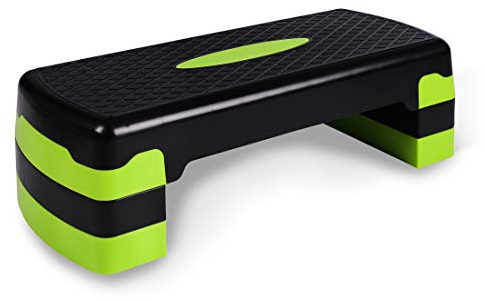 Ultrasport tabla de step, Equipo de ejercicio multifuncional, perfecto para el aeróbic y el fitness, altura ajustable en tres niveles diferentes, con superficie antideslizante, Color: Negro/Verde