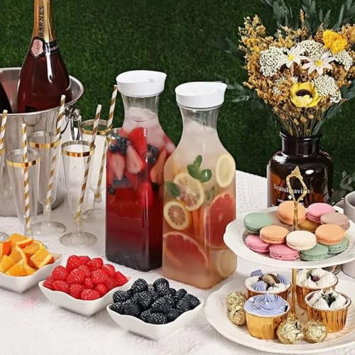 Lrocotanc Set de 2 jarras de plástico de 1,5L con tapas de flip blancas, jarra para agua, jarra para jugo, adecuada para agua, jugo, té helado, refrescos, limonada y otras bebidas frías.