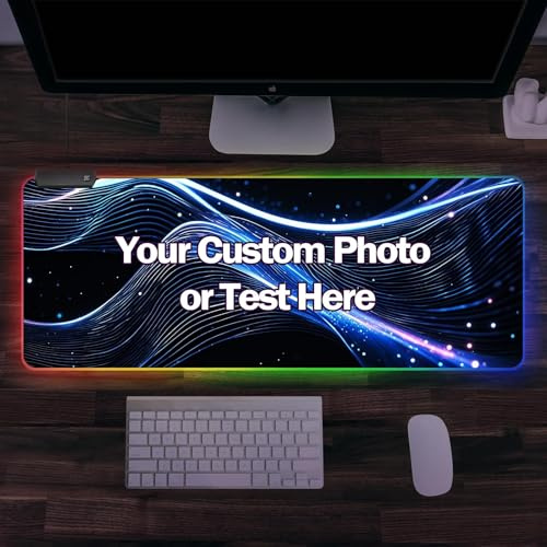Naispanda Personalisierte RGB Gaming Mauspad, XXL Mauspad 900x400, Personalisiert Gaming Mousepad mit Rutschfester Gummibasis 12 Beleuchtungs Modi für PC
